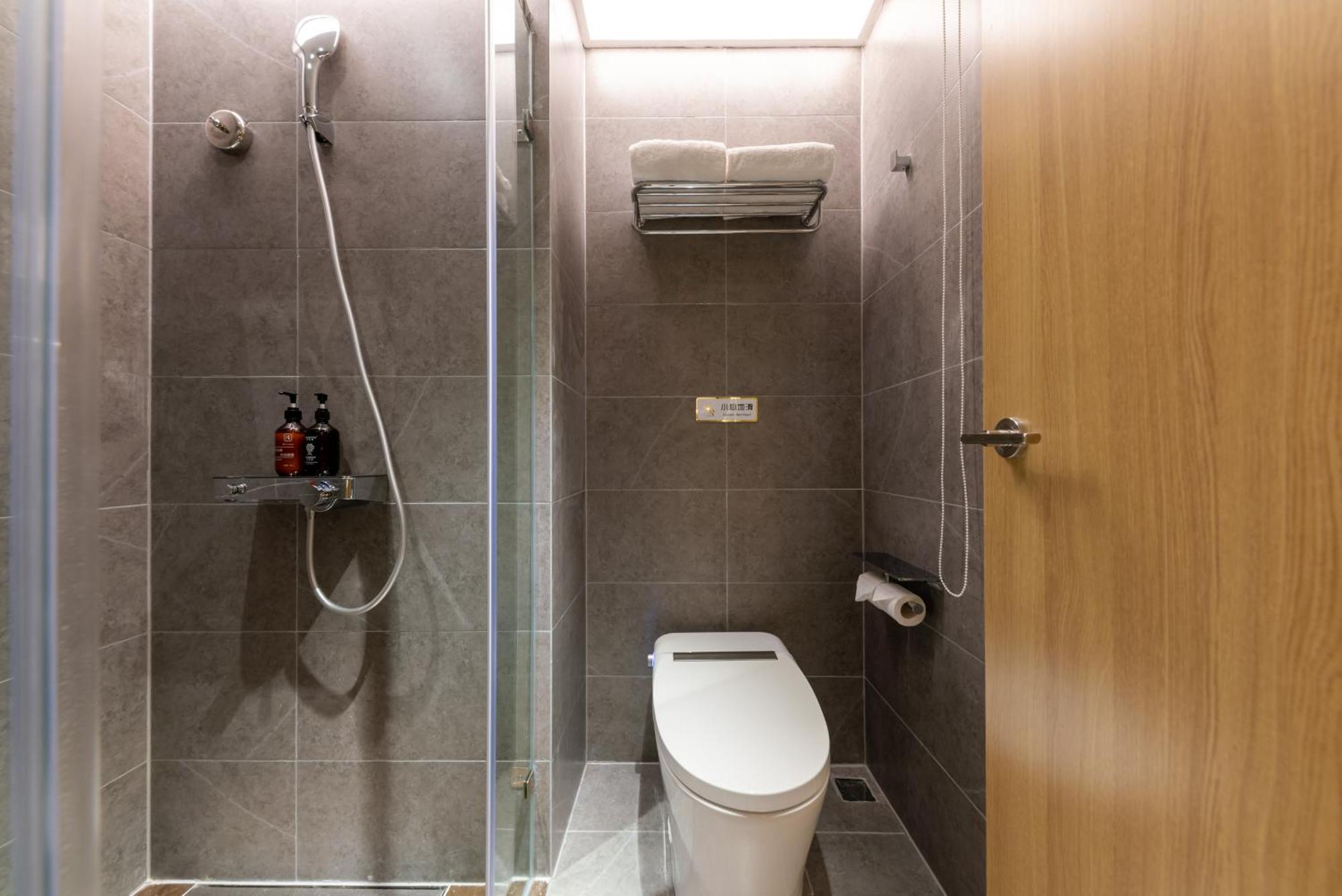 Jingfang Building Smart Hotel - Located In The Busiest Part Of The Downtown Area, Near Beijing Tiananmen Square And The Forbidden City,Wangfujing Shopping Street ,Newly Opened Hotel,Provide Free Laundry Service,Provide Tourism And Ticketing Services Kültér fotó